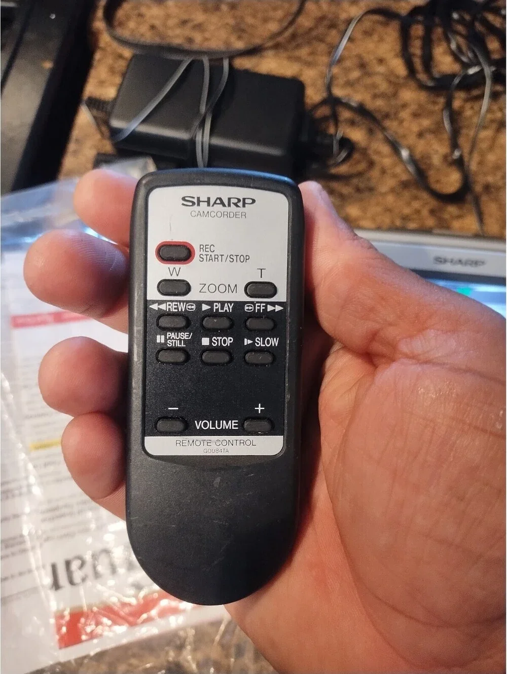 Sharp Viewcam VL-A110U Video8 Camcorder LCD Screen 16x Zoom w/Accessories TESTED